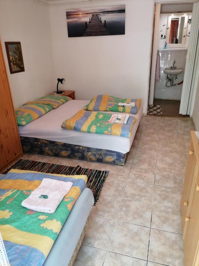 Апартаменты Kekturas-Tora Nyilo Badacsonyi Privat Berlemeny Бадачоньтомай Экстерьер фото