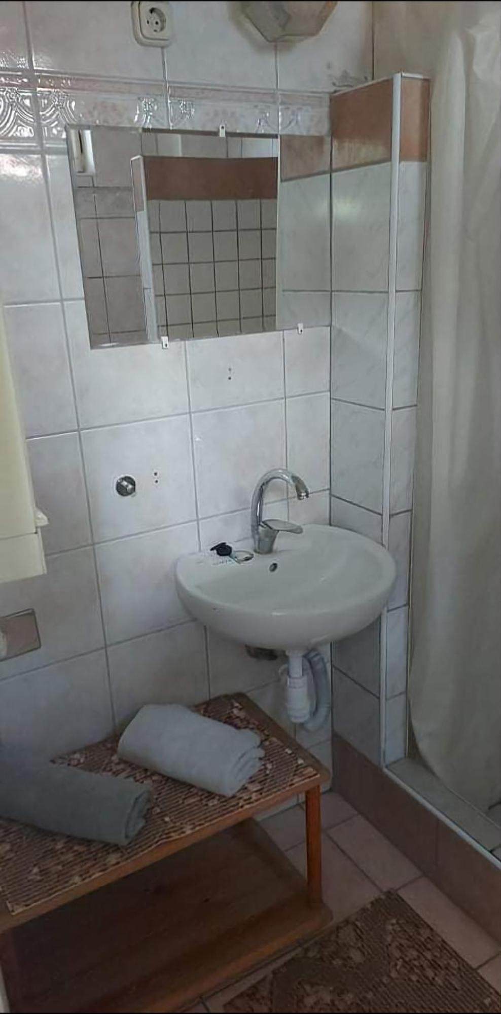 Апартаменты Kekturas-Tora Nyilo Badacsonyi Privat Berlemeny Бадачоньтомай Номер фото